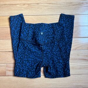 Athleta leggings in a fun print!!